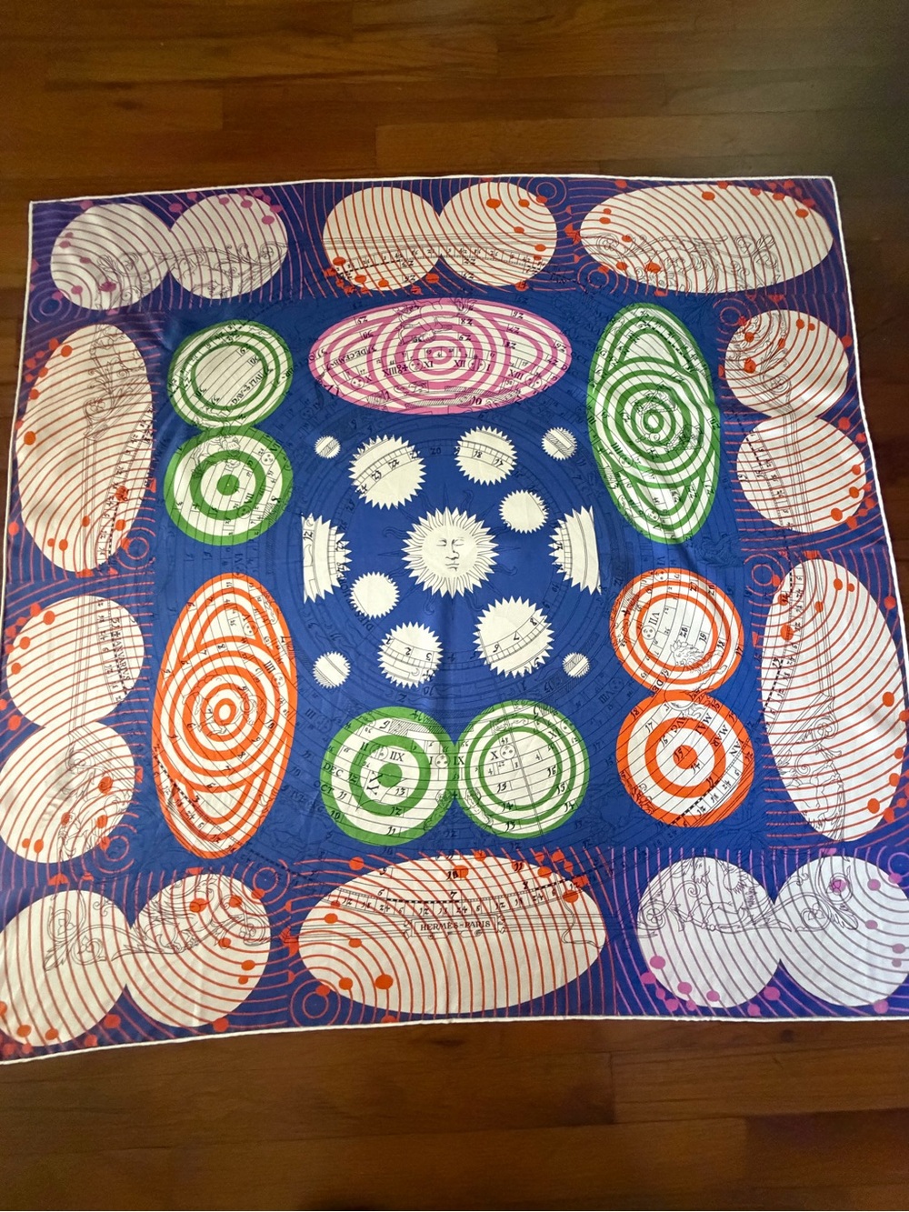 Hermes Die et Hore Silk Scarf. - Picture 2 of 16